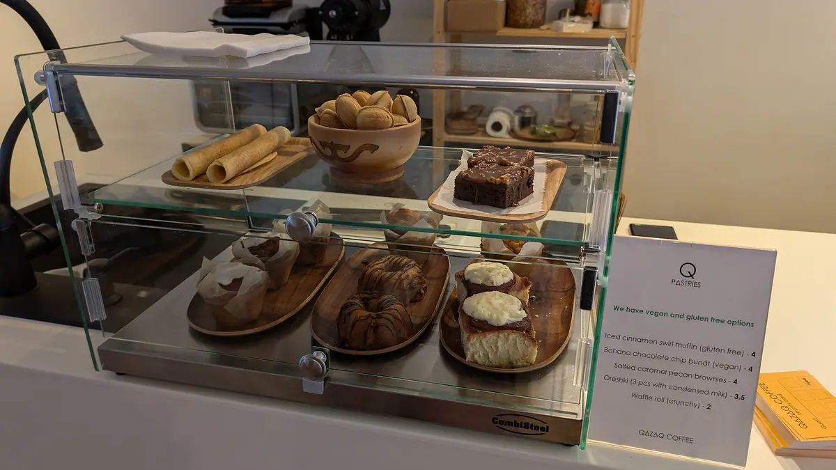 Doughnut Shop bakes